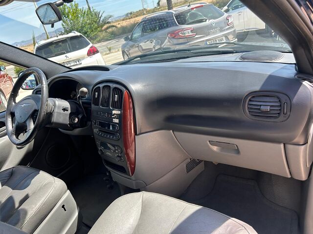 CHRYSLER GRAND VOYAGER LX 2.8 CRDI AUTO SPANISH LHD IN SPAIN 106K 7 SEATS 2006